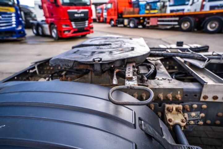 Standard-SZM VOLVO FMX 420+HYDR