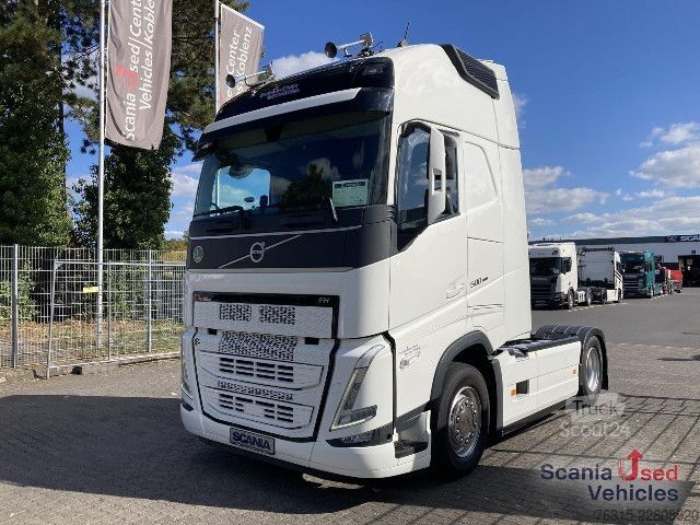Vakio vetoauto Volvo FH 500 - Globetrotter XL - I-SAVE - 2x TANKs