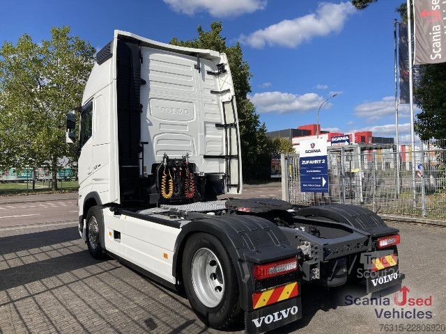 Vakio vetoauto Volvo FH 500 - Globetrotter XL - I-SAVE - 2x TANKs