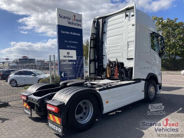 Vakio vetoauto Volvo FH 500 - Globetrotter XL - I-SAVE - 2x TANKs