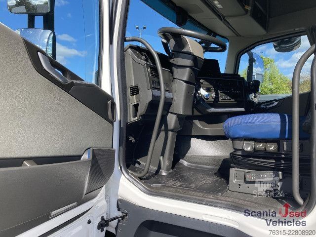 Vakio vetoauto Volvo FH 500 - Globetrotter XL - I-SAVE - 2x TANKs