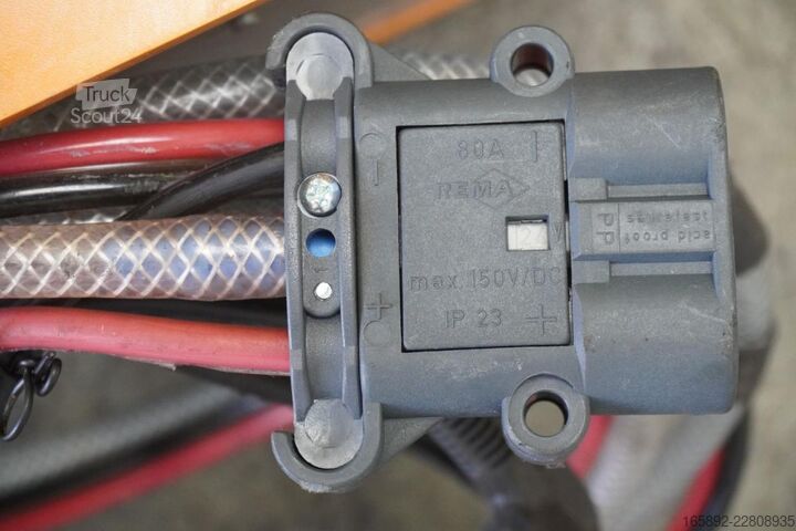 Trukkiparisto BENNING E230G24/30B-HFX