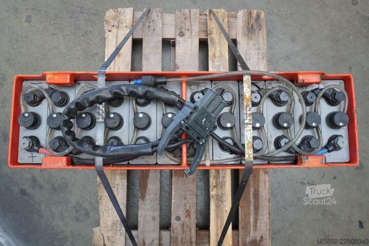Trukkiparisto GRUMA 24 Volt 3 PzS 375 Ah