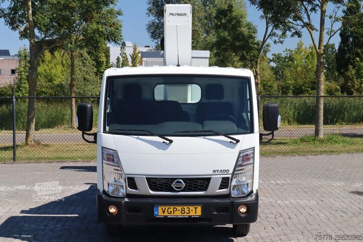 Hefplatform Palfinger P200 TXE | NISSAN NT400 | 20 METER | ISOLATED |...