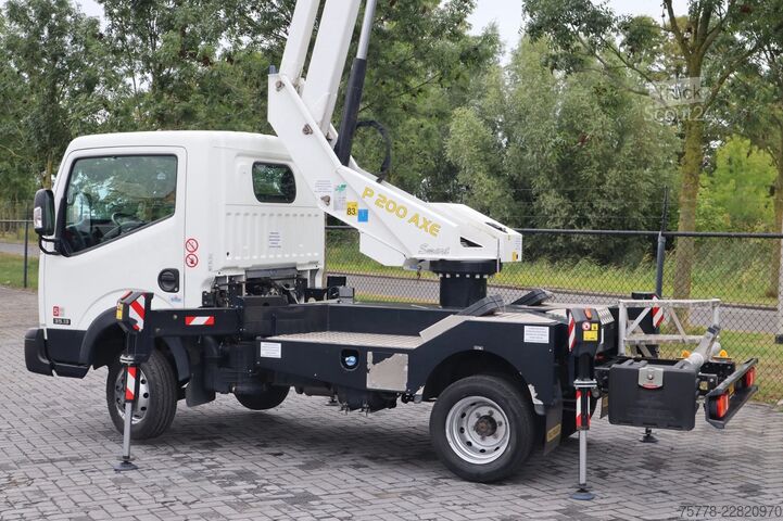 Plataforma elevadora Palfinger P200 AXE | NISSAN NT400 | 20 METER | LOW KM F24P