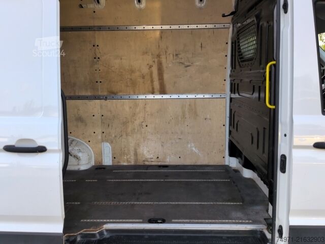 Κλειστό βαν VW Crafter Kasten MR3640mm+Hoch 3,5t*R-Kam Klima