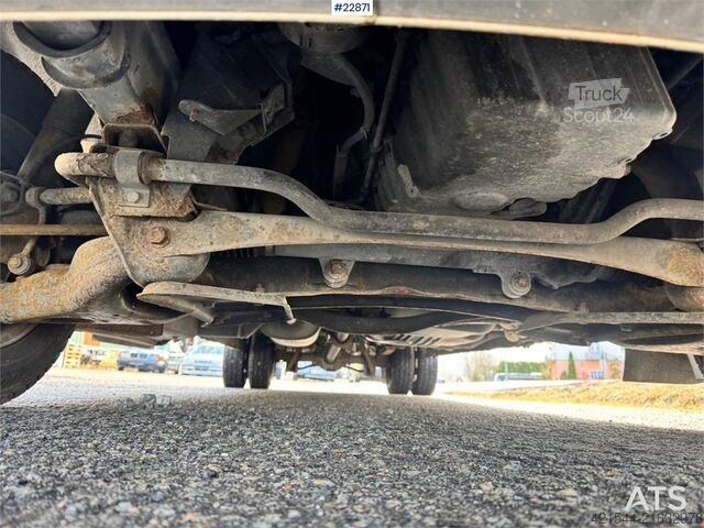 Minibus Mercedes-Benz Sprinter 416 CDI Minibus – 17 Seats – 2 Sets of Ti