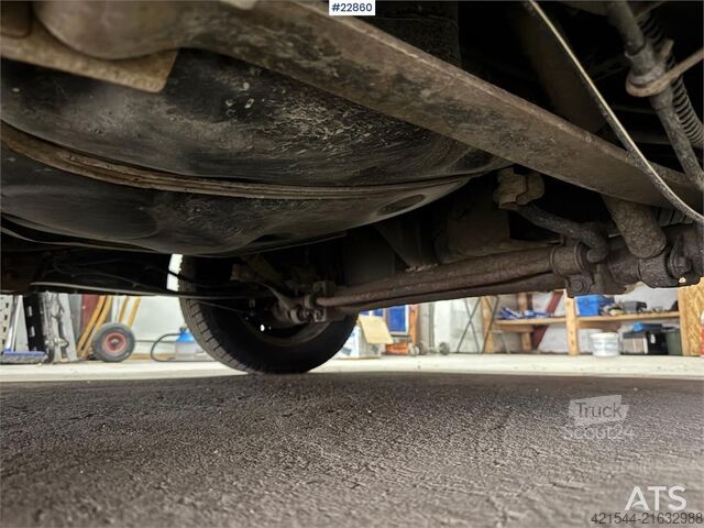 Kombi s vysokou střechou Volkswagen Caddy TDI Van – 2 sets of tires