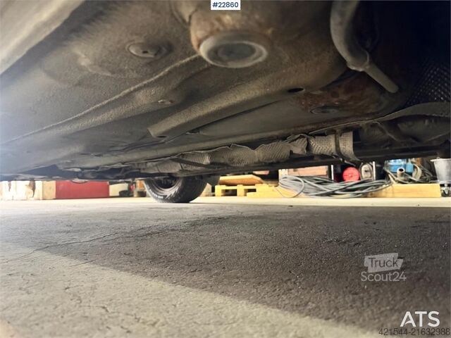 Kombi s vysokou střechou Volkswagen Caddy TDI Van – 2 sets of tires