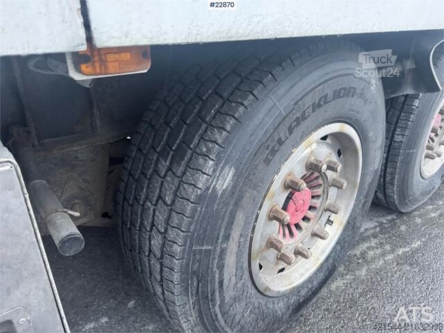 Chladírenská/mrazírenská přeprava Ekeri L3 Box Semi-Trailer with Refrigeration/Freezer Uni