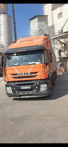 Standart çekici ünitesi Iveco Stralis 400