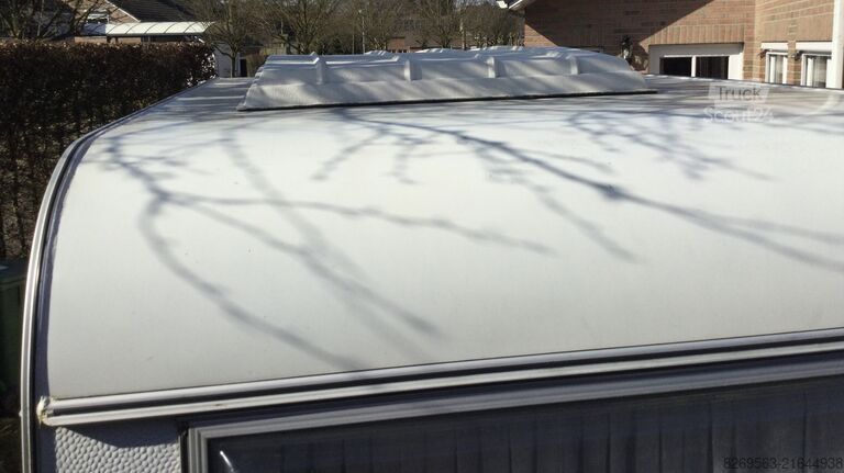 Caravan De Reu Casa blanca 390 GT