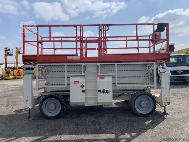 Dvižna ploščad škarjasta Genie GS4390 - 15,11m, diesel, 4x4