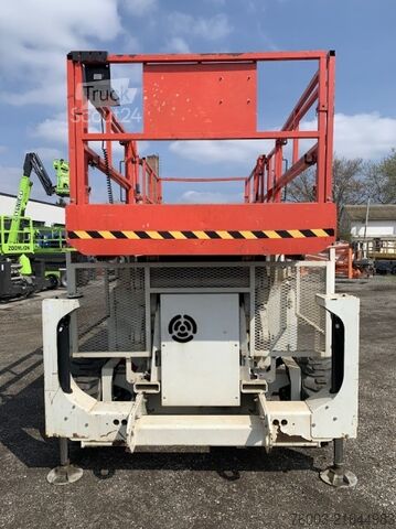 Dvižna ploščad škarjasta Genie GS4390 - 15,11m, diesel, 4x4