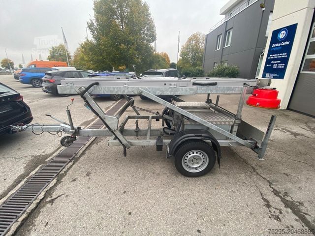 Piekabe  Trebbiner 1 Achs LED Vorwarntafel verzinkt