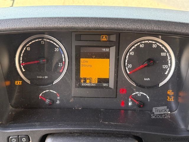 Camión de plataforma SCANIA R500 V8 Atlas Kran 12,30 m Retarder Lift+Lenk