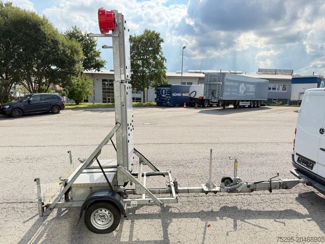 Piekabe Trebbiner 1 Achs LED Vorwarntafel verzinkt