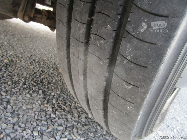 Transporter mit Koffer MERCEDES-BENZ Atego 818 MP4.*LBW+6,10m+EURO.6+Seitentüre*