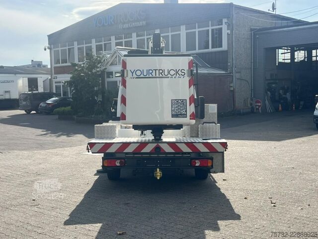 Plataforma elevadora sobre camión Renault Master  Bühne KLUBB 11m   2 Personen Korb 200kg