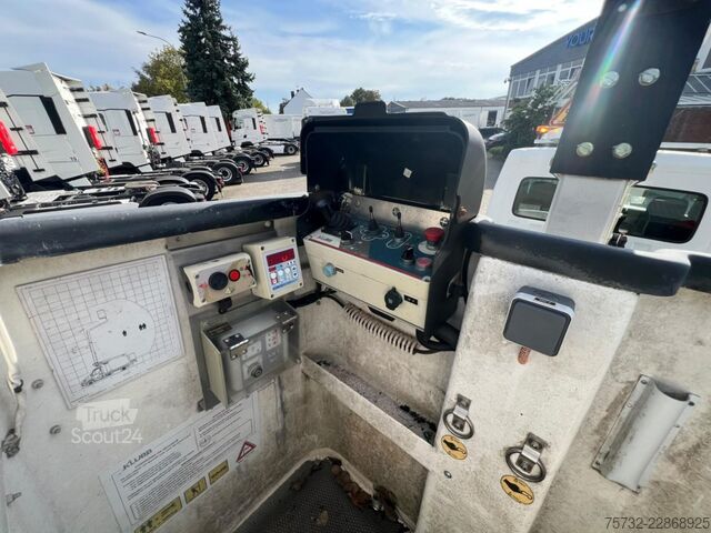 Plataforma elevadora sobre camión Renault Master  Bühne KLUBB 11m   2 Personen Korb 200kg