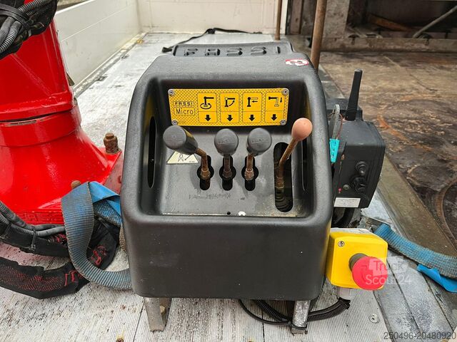 Corps de la boîte Renault D12 4x2 WORKSHOP ON WHEELS / FASSI M30A.13 / B...