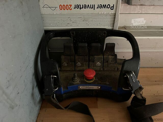 Corps ouvert Renault D12 4x2 WORKSHOP ON WHEELS / FASSI M30A.13 / B...