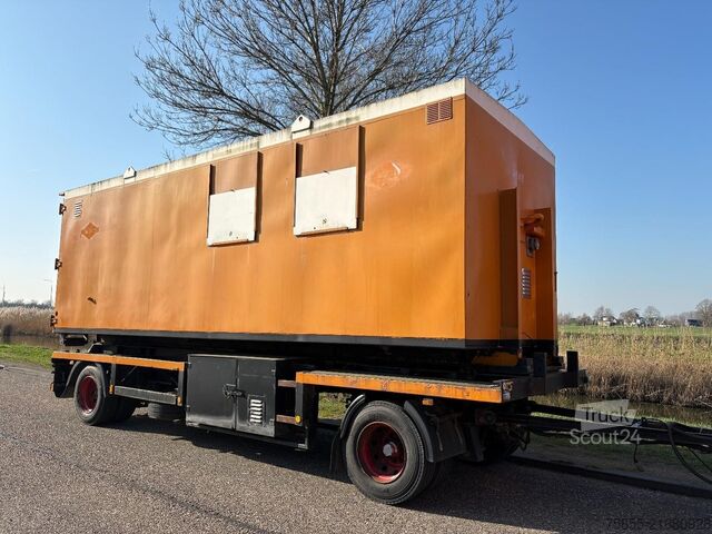 Valiză Renault MIDLUM 280-16 L Boxtruck / Manual / 341.000 KM ...