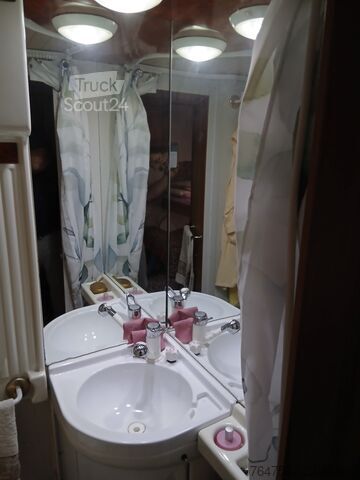 Rulotă cu 5 locuri Elnagh Elegant 450