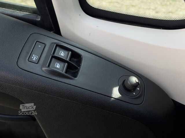 Fourgon surélevé Peugeot Boxer L2H2  2x VORHANDEN   AHK   NAVI   REGAL