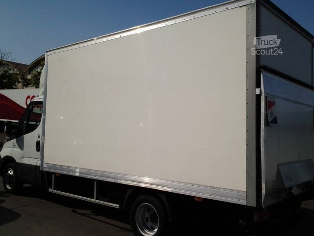 Panel van IVECO 35C16