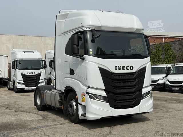 стандартний тягач Iveco SWAY 490