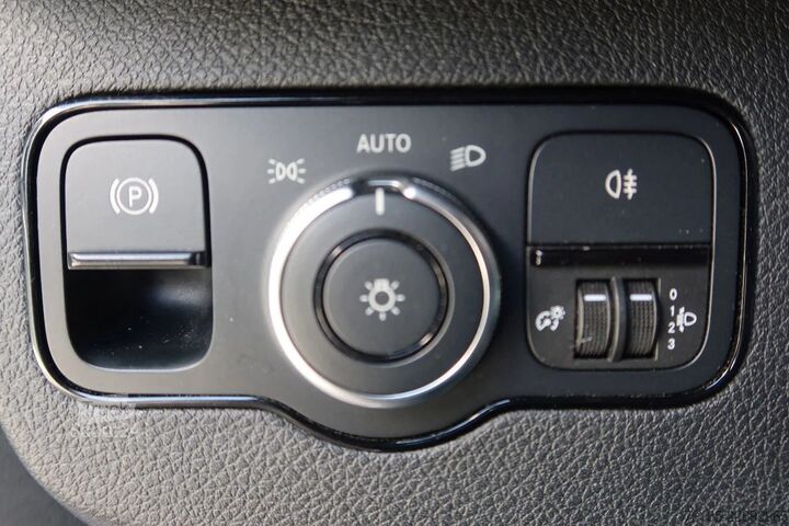 Furgoneta frigorífica Mercedes-Benz Sprinter 317 Koel/Vries/Verwarmen met nachtaans...