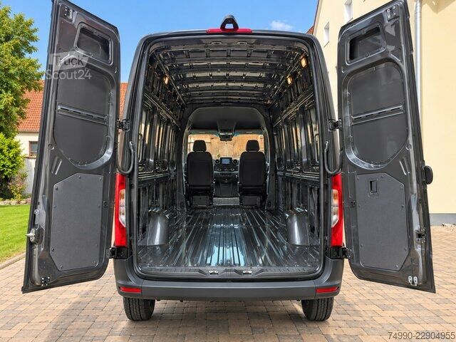 Varevogn Mercedes-Benz Sprinter 319 CDI 4x4 Allrad 9-G Automatik L4H2