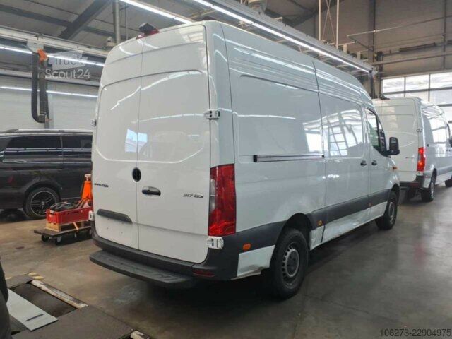 Ван Mercedes-Benz Sprinter 317 CDI,L2H2,Automatik,Kamera,Navi