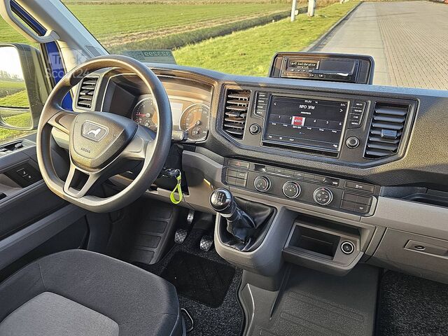 Грузоподъемная платформа M.A.N. TGE 3.180 Open Laadbak Dub Cab