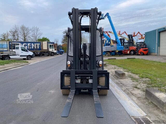 Gaffeltruck Linde E50HL-01