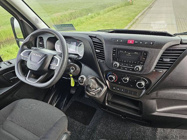 Aukšto stogo universalas IVECO DAILY 35C14 L2H2 Dubbellucht AC!