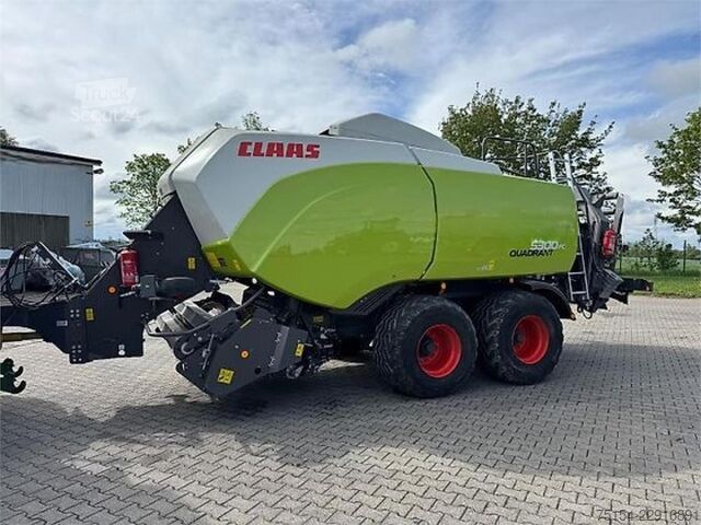 Presse à balles rectangulaire CLAAS Quadrant 5300FC