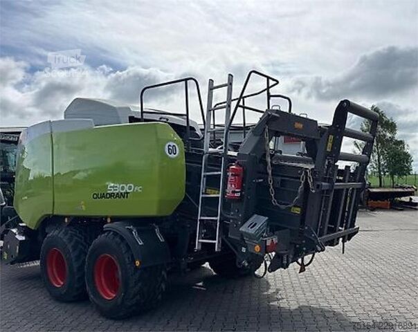 Presse à balles rectangulaire CLAAS Quadrant 5300FC
