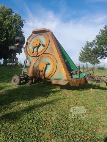 Faucheuse à prairie Spearhead Multicut 820R