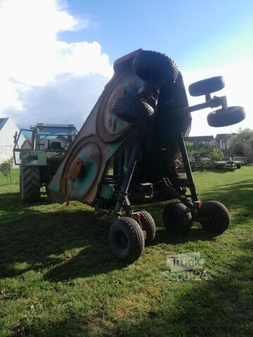 Faucheuse à prairie Spearhead Multicut 820R