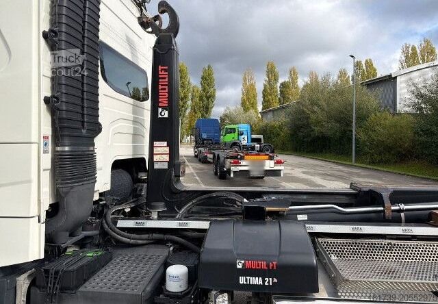 Autocamion cu cârlig Volvo FM 460 6X2*4 / HIAB ULT21S61 hooklift