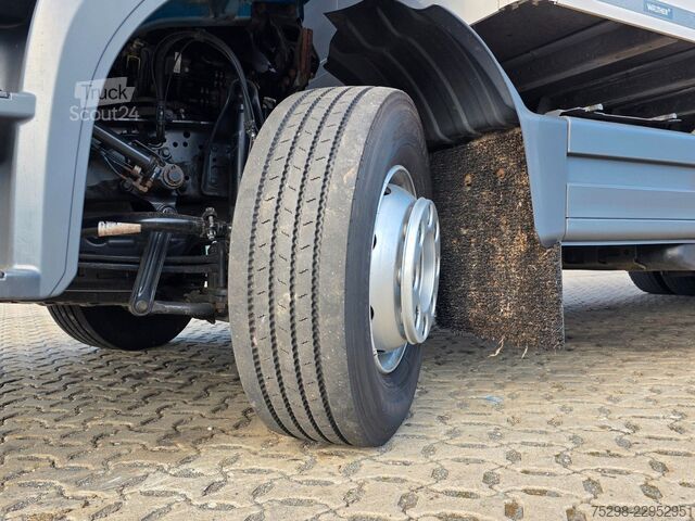 Sandučar kamion MERCEDES-BENZ Atego 1324 | Ladebordwand