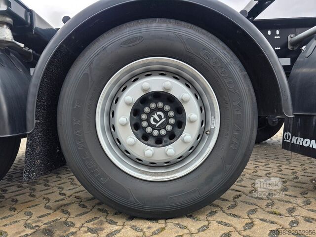Poluprikolica za izmjenjive sanduke KRONE SD | Teleskop | 11.035mm-12.640mm