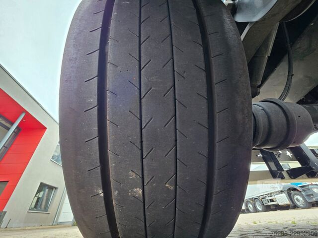 Poluprikolica za izmjenjive sanduke KRONE SD | Teleskop | 11.035mm-12.640mm