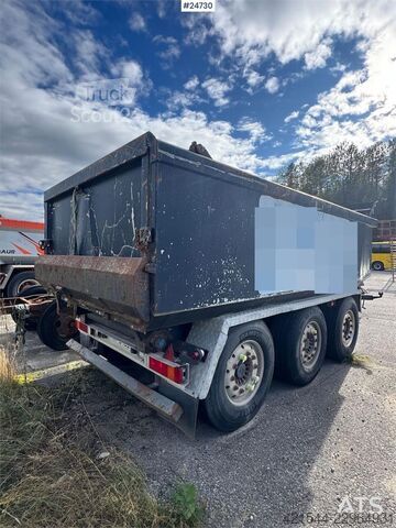 Maur Triple-axle trailer – Requires repairs Maur Triple-axle trailer – Requires repairs
