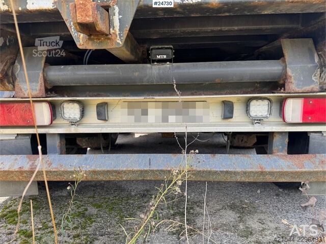 Maur Triple-axle trailer – Requires repairs Maur Triple-axle trailer – Requires repairs