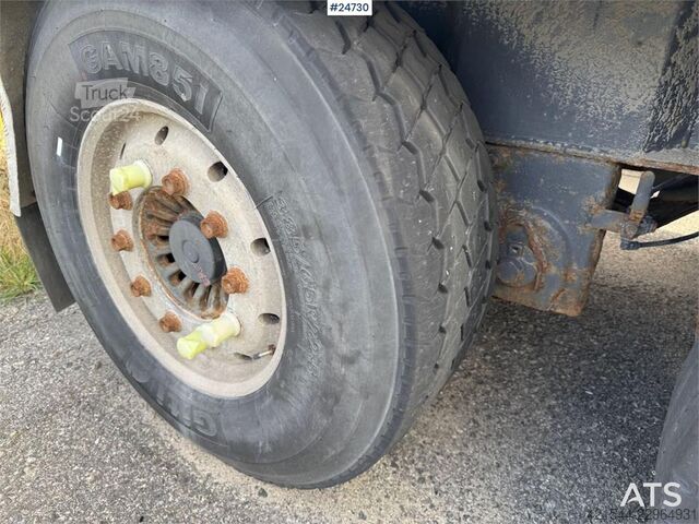 Maur Triple-axle trailer – Requires repairs Maur Triple-axle trailer – Requires repairs