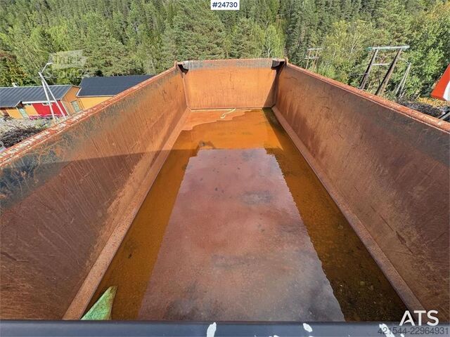 Maur Triple-axle trailer – Requires repairs Maur Triple-axle trailer – Requires repairs