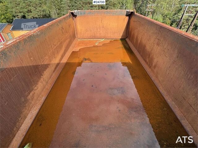 Maur Triple-axle trailer – Requires repairs Maur Triple-axle trailer – Requires repairs